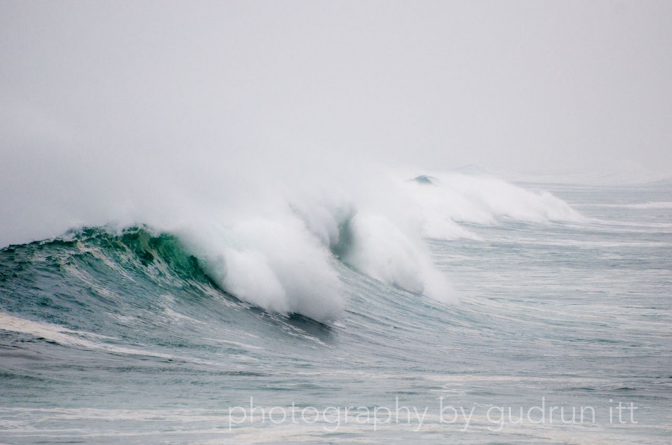 Wilde Wellen an La Torche I Fotografie: Gudrun Itt ©